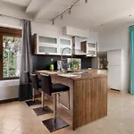 Seastone Villa *