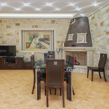 Gelios Villa