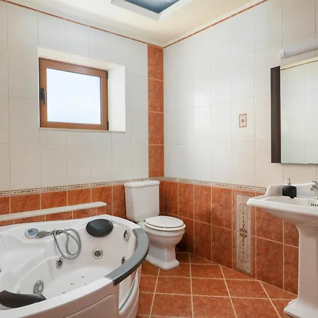 Gelios Villa