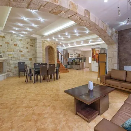 Gelios Villa
